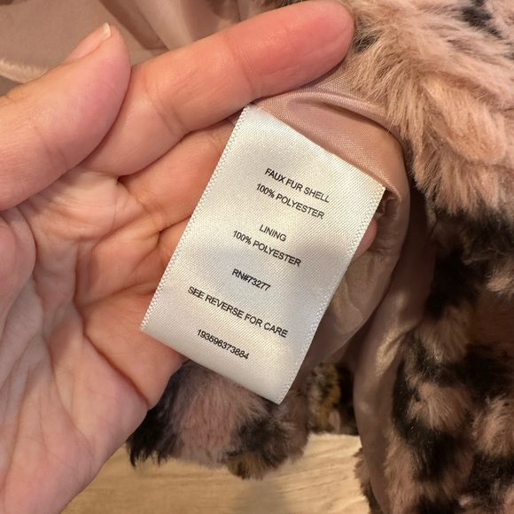 Candie’s Faux Fur Leopard Print Jacket - Picture 4 of 7